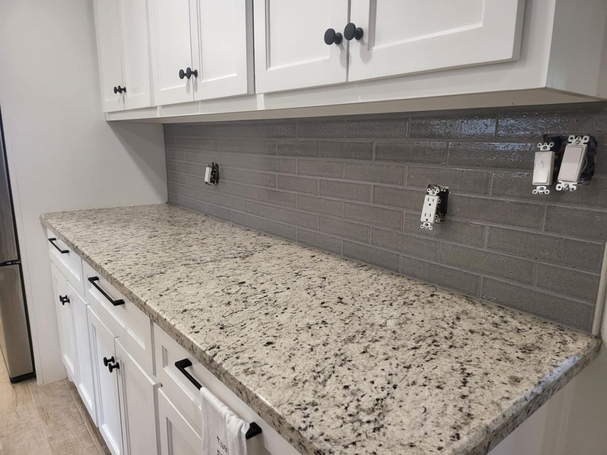 Counter run and backsplash